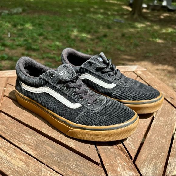 Boys Vans Fleece Corduroy Ward Skate Shoes - Black Tan Youth - Picture 1 of 7